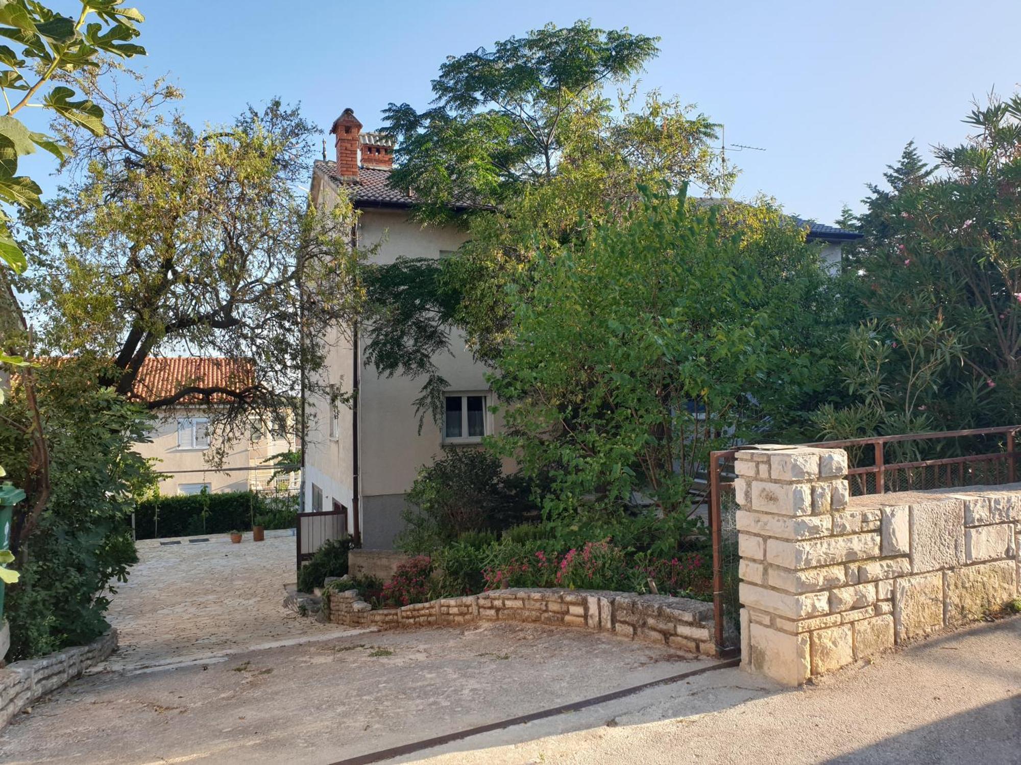 Mediterranean Chill And Grill With View Apartment *