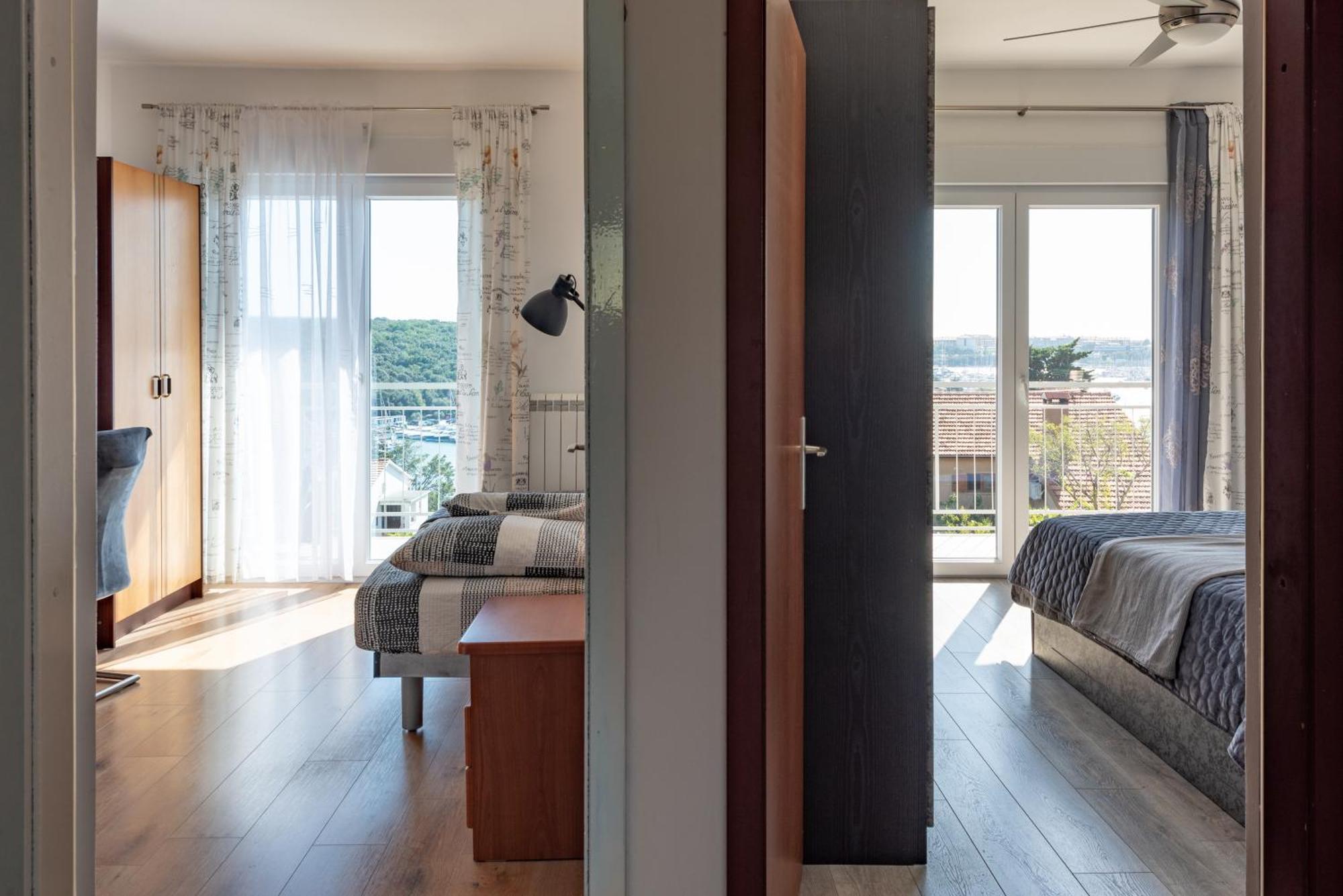 Mediterranean Chill And Grill With View Apartment *