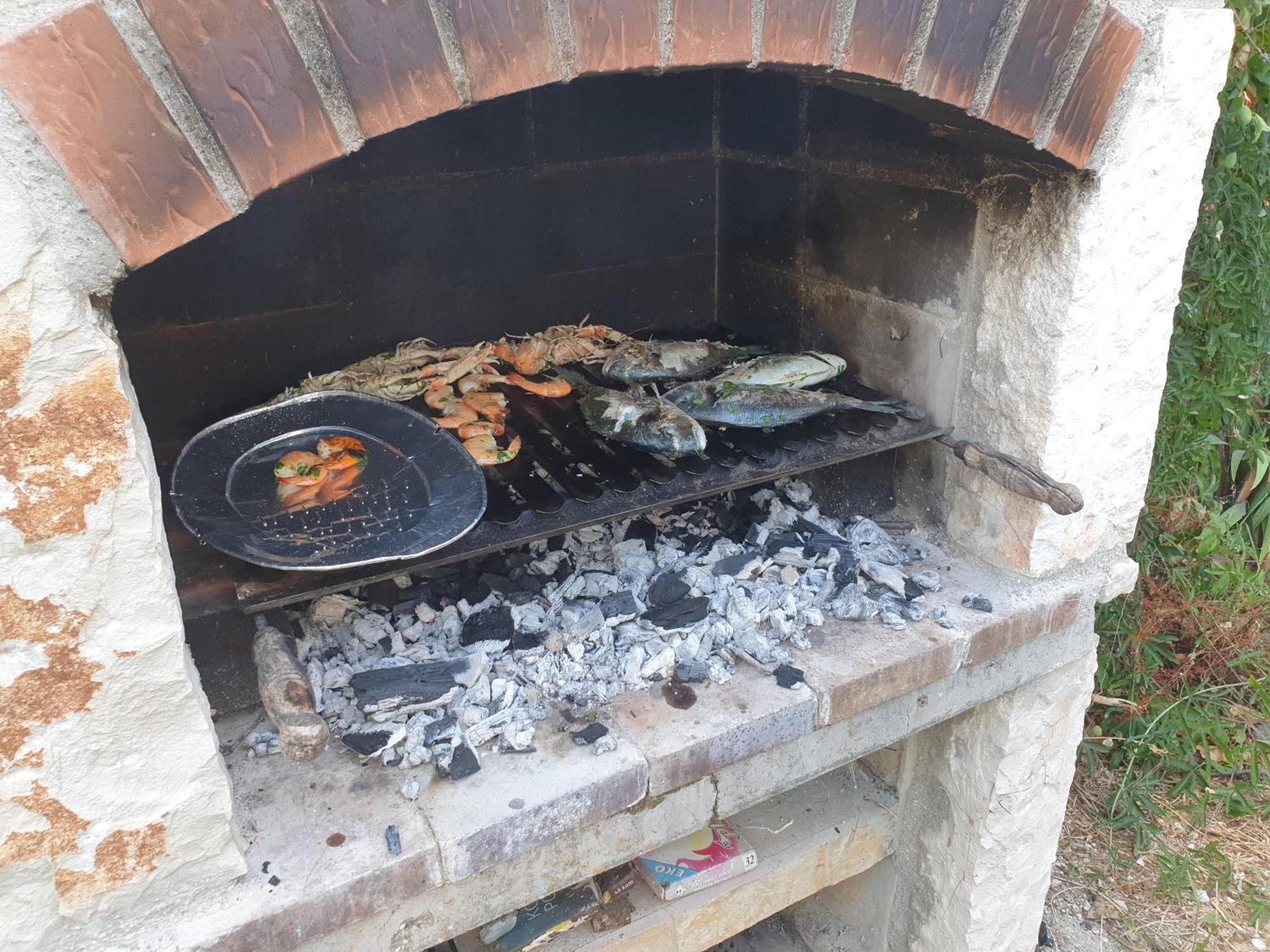 Apartment Mediterranean Chill And Grill With View Pula