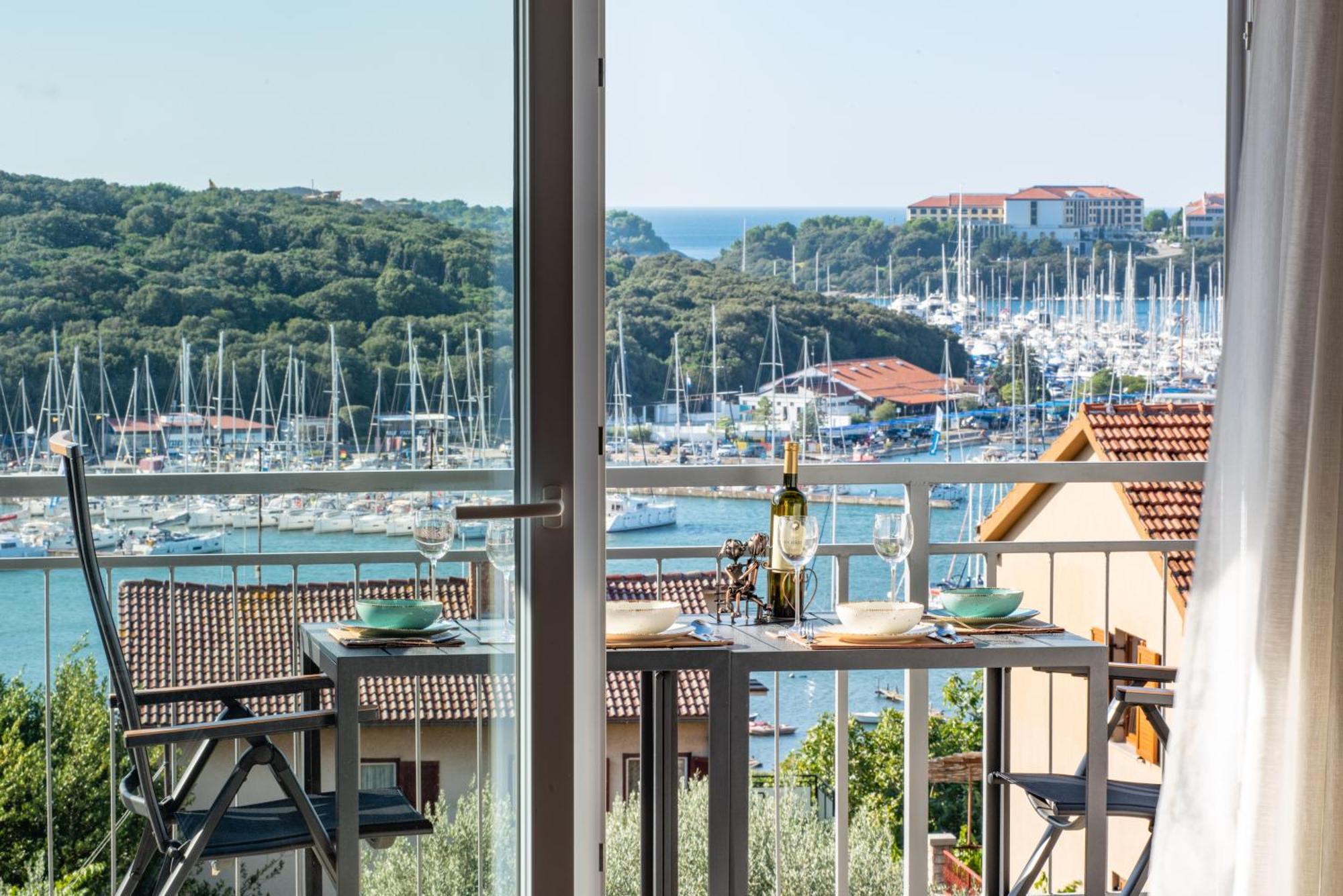 Mediterranean Chill And Grill With View Pula
