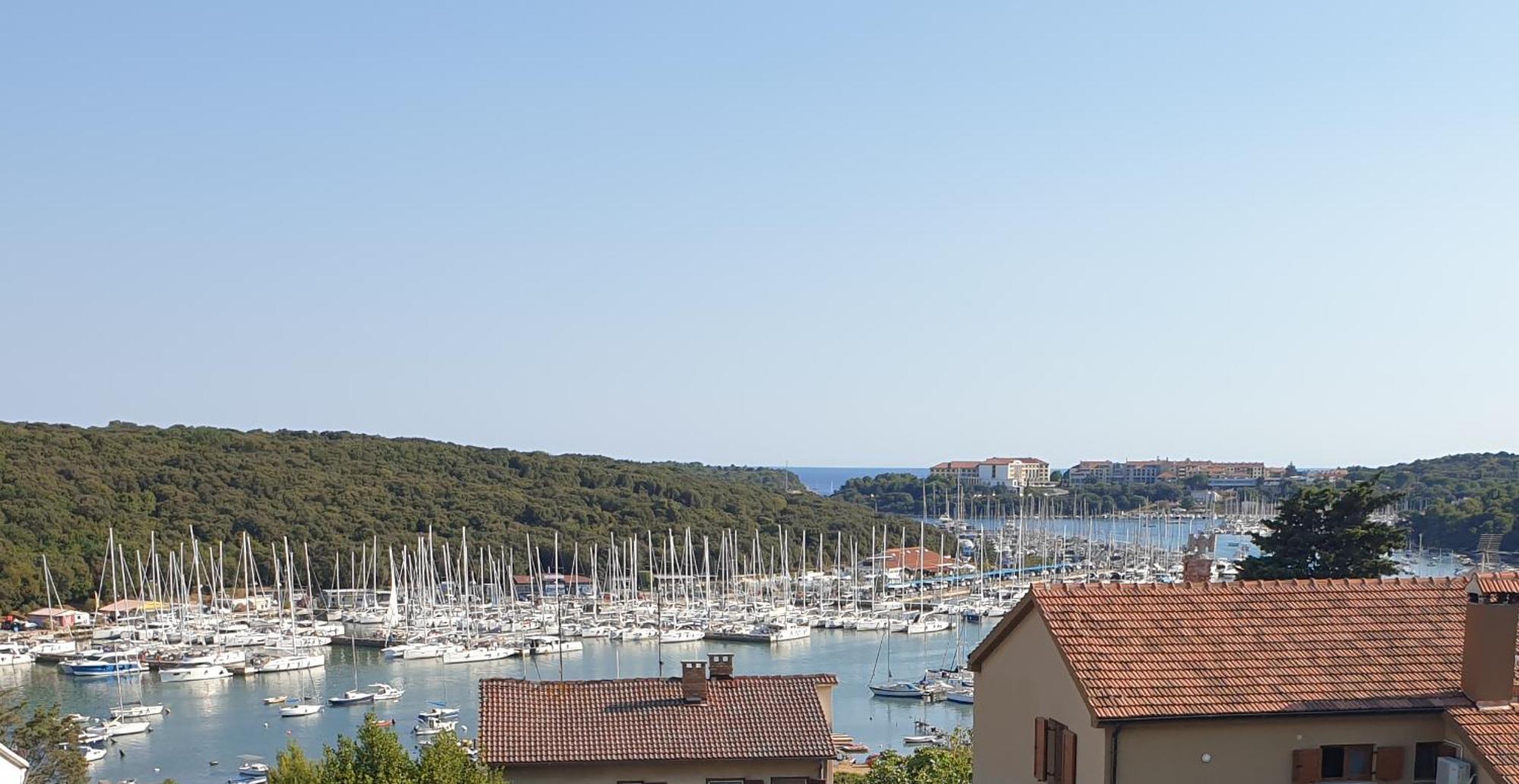 Mediterranean Chill And Grill With View * Pula